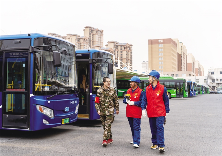 呼和浩特公司  強(qiáng)根鑄魂抓黨建   凝心聚力譜新篇