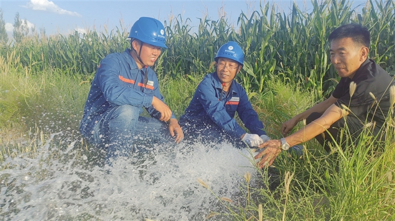 情系民族團結(jié) 心連萬家燈火